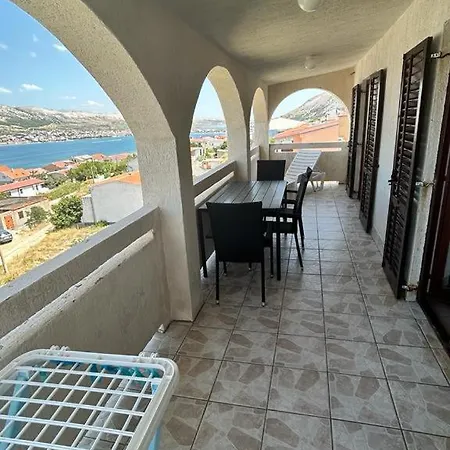 Keti Apartment Pag Town
