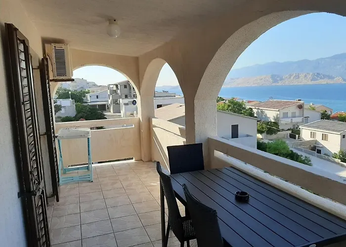 Keti Apartman Pag Town