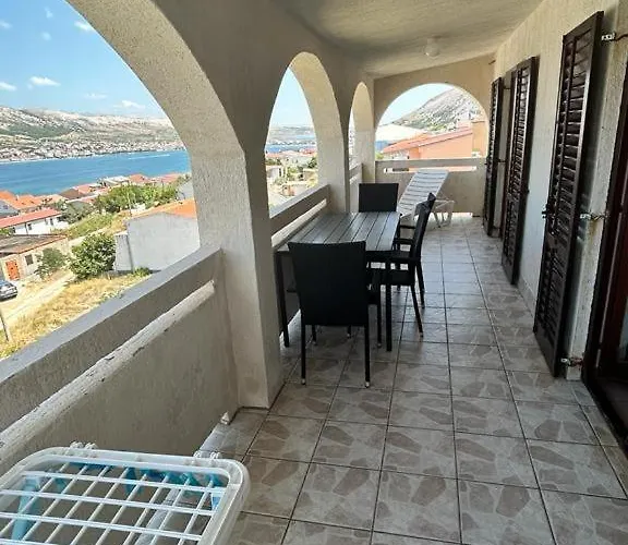 Keti Apartman Pag Town