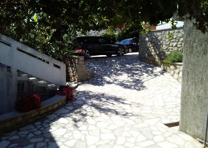 Keti Apartman Pag Town